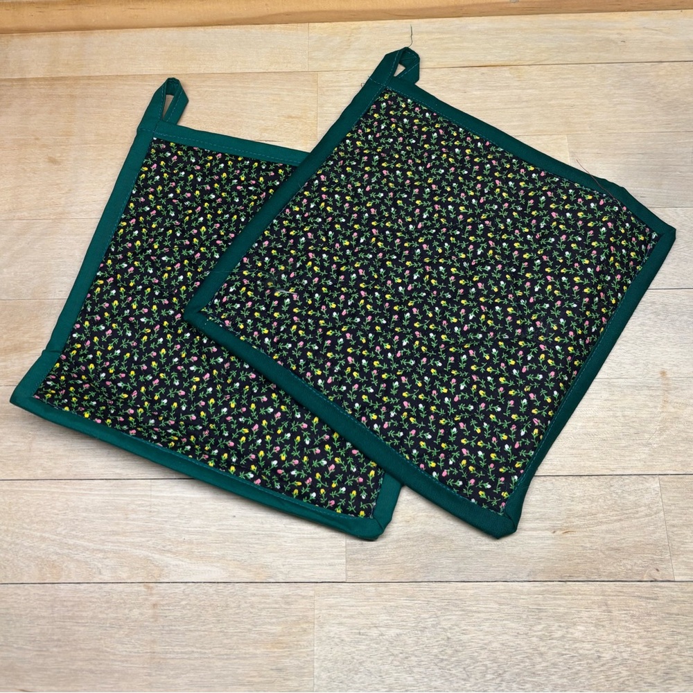 Handmade Floral Pot Holders with Green Trim